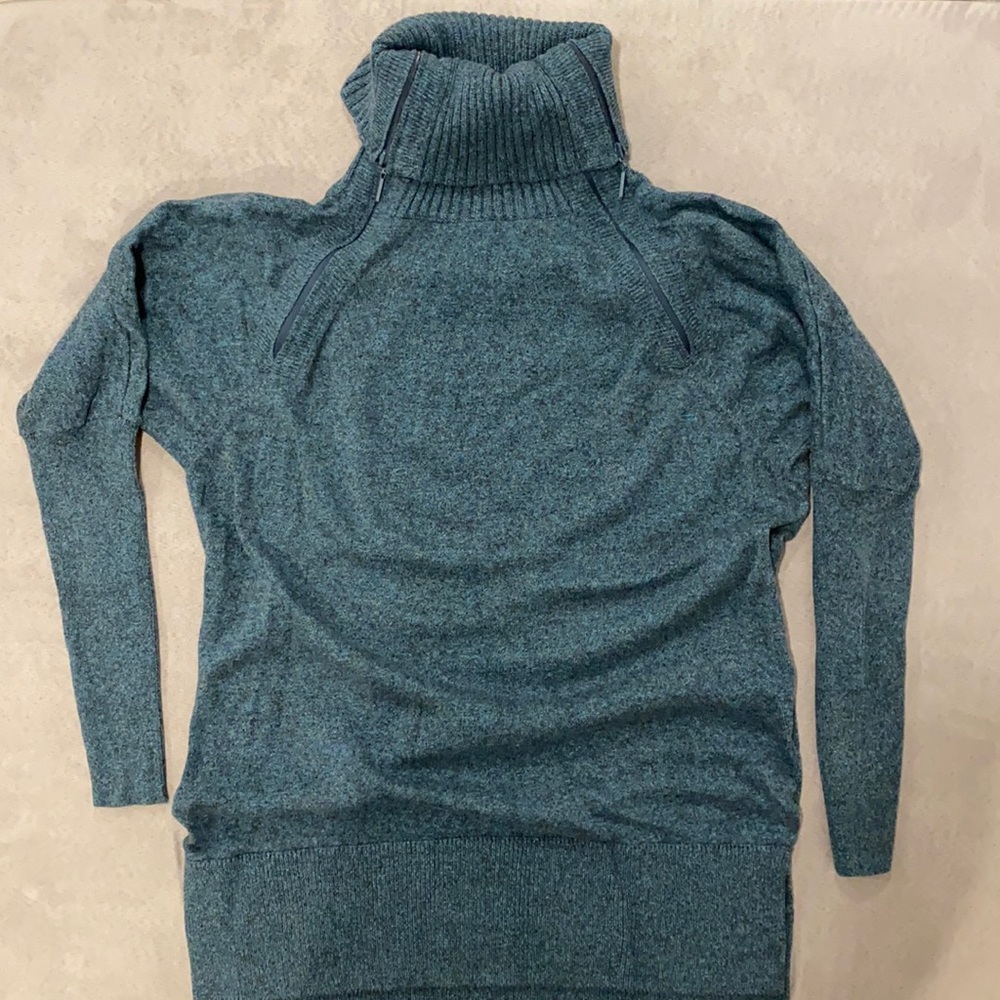 Seraphine Maternity/Nursing Turtleneck Sweater, Size XS